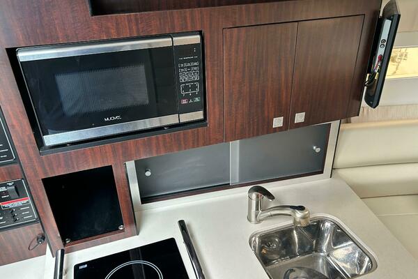 29ft Monterey Yacht For Sale