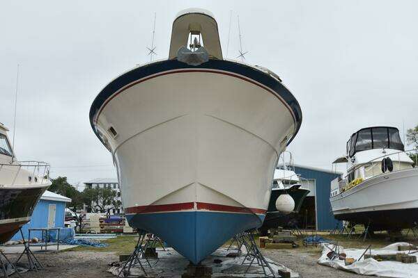 Lady B 46ft Hatteras Yacht For Sale
