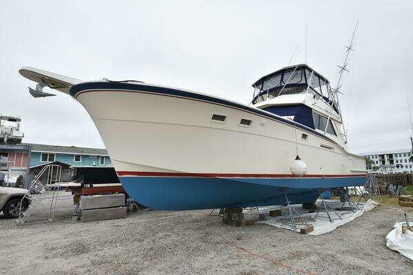 Lady B 46ft Hatteras Yacht For Sale