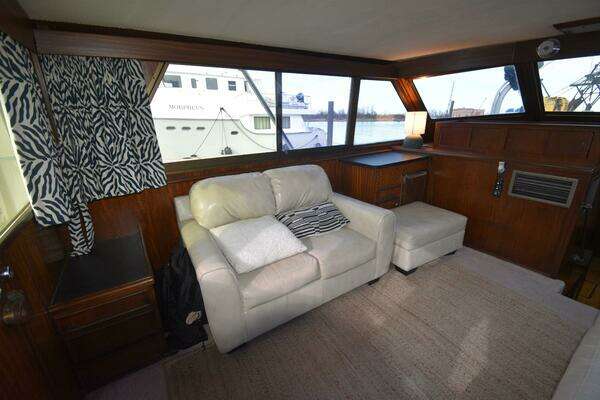 Lady B 46ft Hatteras Yacht For Sale
