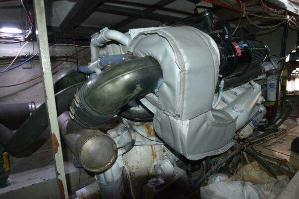 Lady B 46ft Hatteras Yacht For Sale
