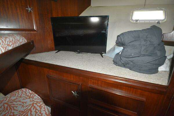 Lady B 46ft Hatteras Yacht For Sale