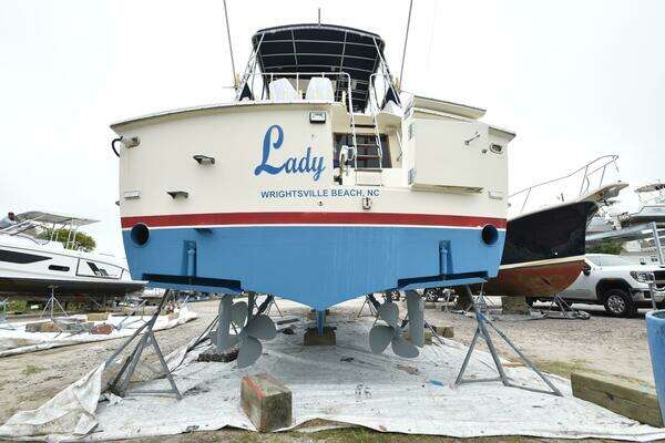 Lady B 46ft Hatteras Yacht For Sale