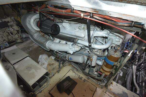 Lady B 46ft Hatteras Yacht For Sale
