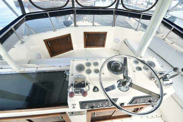 Lady B 46ft Hatteras Yacht For Sale