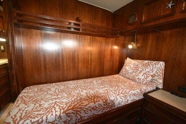 Lady B 46ft Hatteras Yacht For Sale