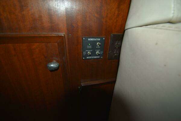 Lady B 46ft Hatteras Yacht For Sale