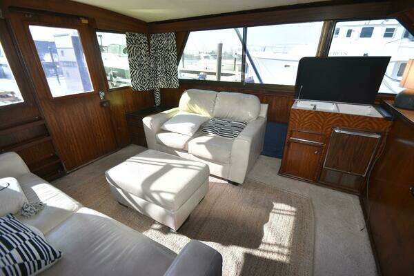 Lady B 46ft Hatteras Yacht For Sale