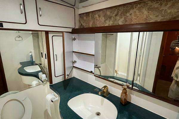 Hyatt 51 Aft Cabin MY Yacht For Sale