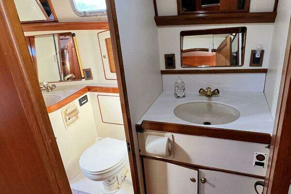 Little Harbor WhisperJet 55 Yacht For Sale
