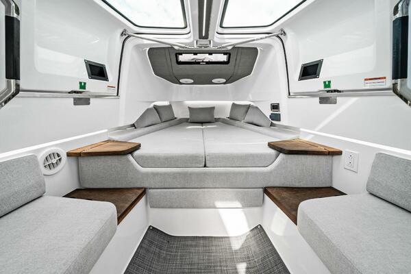 2022 Axopar 37 Xc Cross Cabin Photo