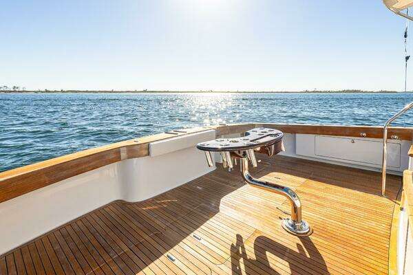 2004 Viking Boats 74