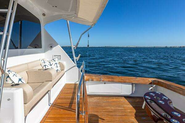 2004 Viking Boats 74