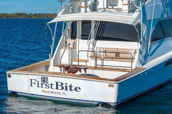 2004 Viking Boats 74