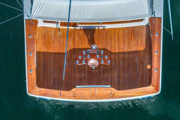 2004 Viking Boats 74