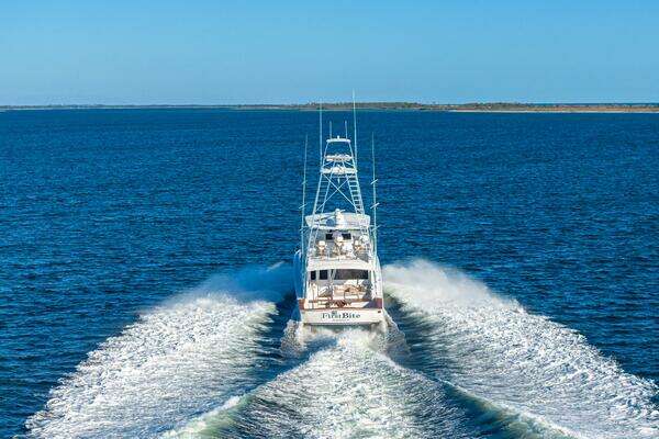 2004 Viking Boats 74