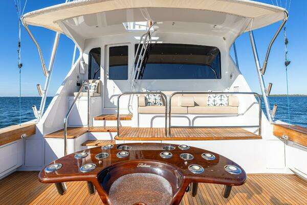 2004 Viking Boats 74