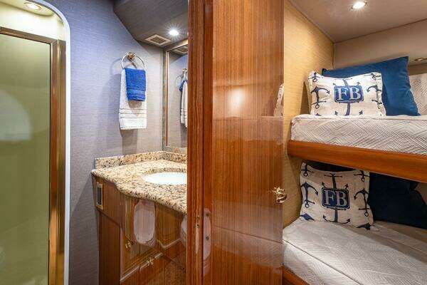 2004 Viking Boats 74