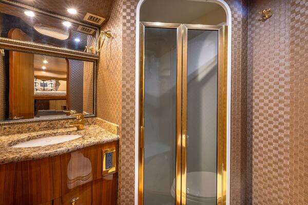 2004 Viking Boats 74