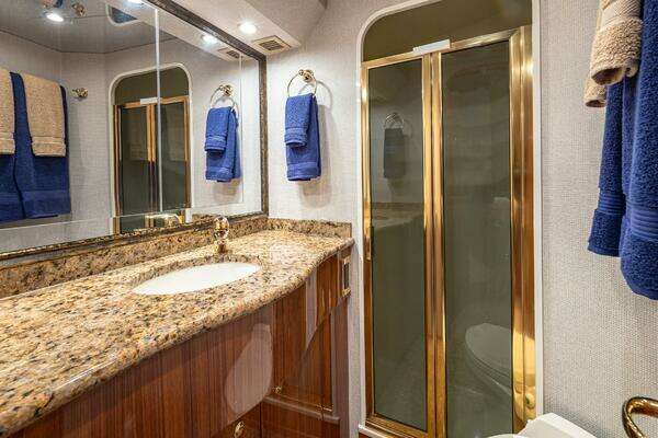 2004 Viking Boats 74