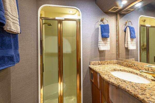 2004 Viking Boats 74