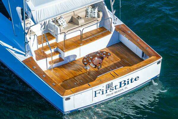 2004 Viking Boats 74