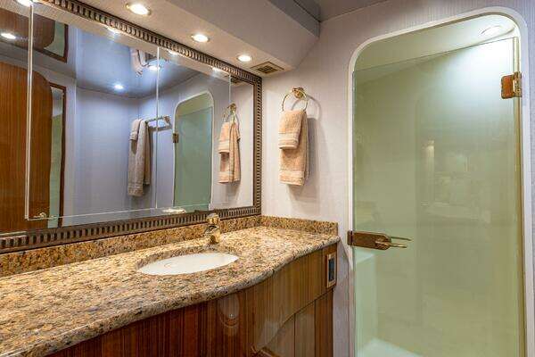 2004 Viking Boats 74