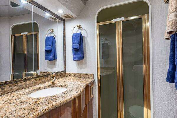 2004 Viking Boats 74