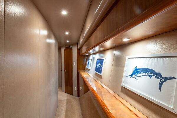 2004 Viking Boats 74