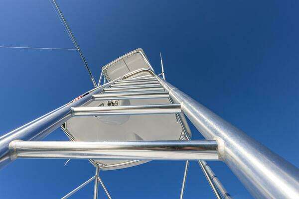 2004 Viking Boats 74