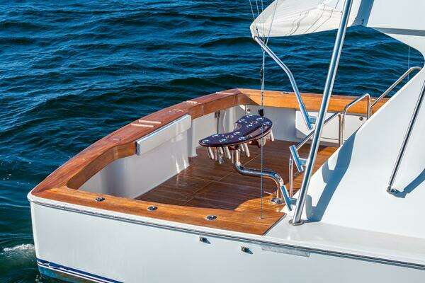 2004 Viking Boats 74