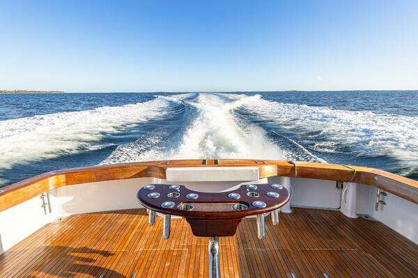 2004 Viking Boats 74