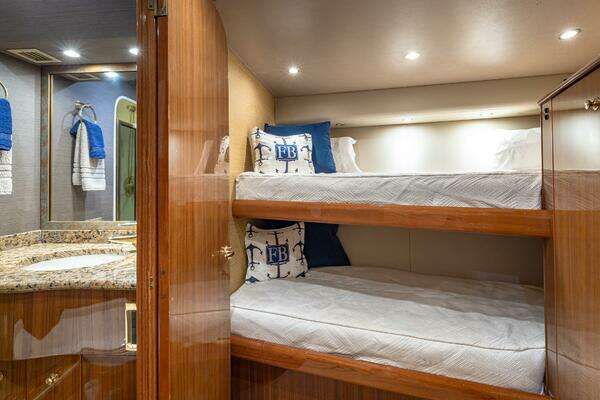 2004 Viking Boats 74