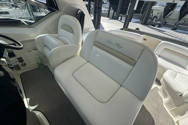38ft Sea Ray Yacht For Sale 38ft Sea Ray Yacht For Sale