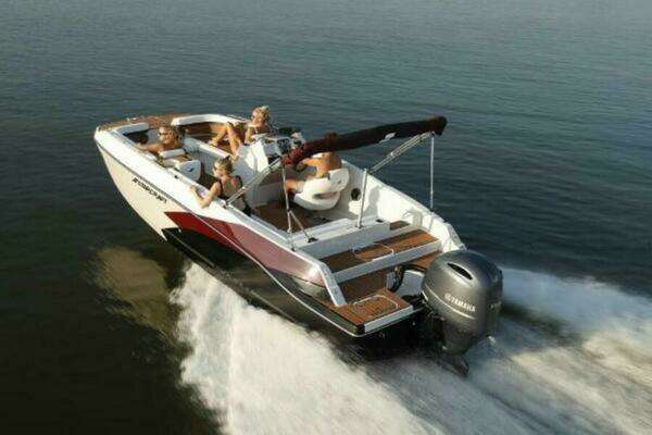 Photo of the 2025 Starcraft SVX 211 OB