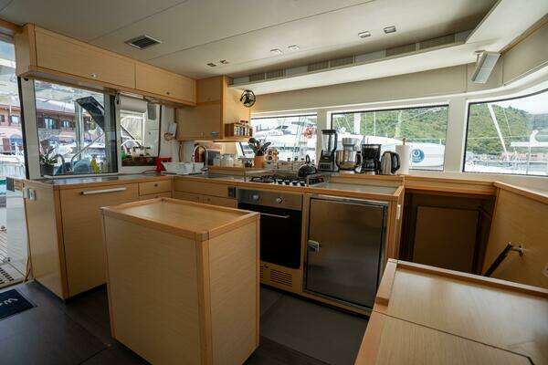 Lagoon  Yacht For Sale