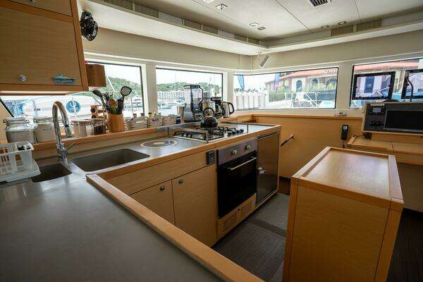 Lagoon  Yacht For Sale