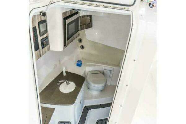 Photo of the 2025 Edgewater 280CX