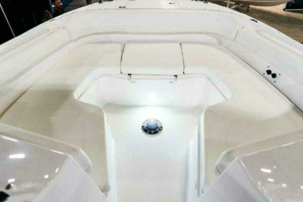 Photo of the 2025 Edgewater 280CX