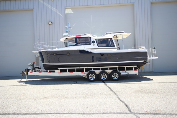 2026 Ranger Tugs R-29 Sedan Luxury Edition, Image 1 