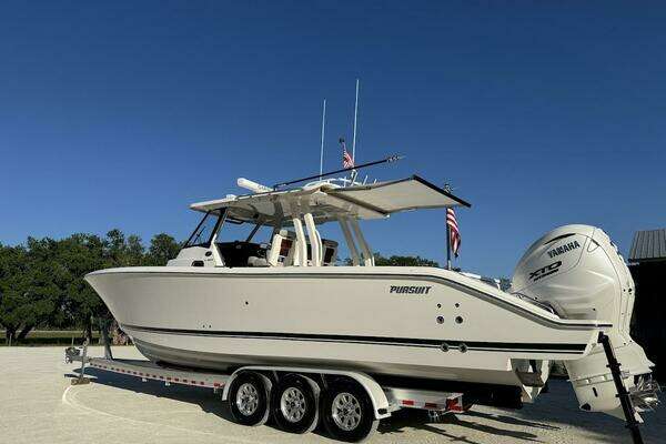 2024 Pursuit 35