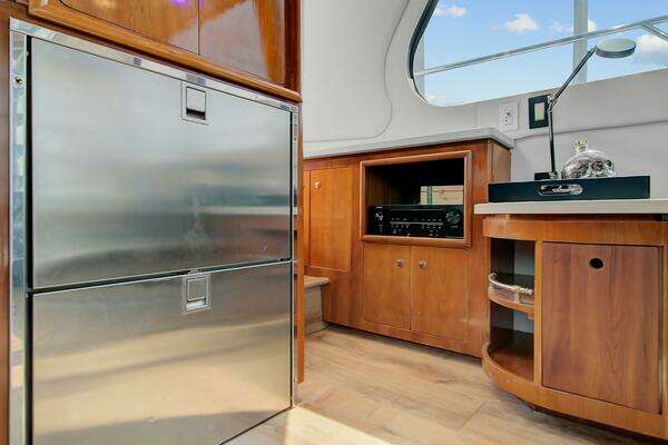 Carver 530 Voyager Pilothouse Yacht For Sale