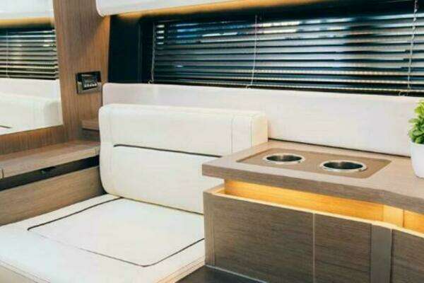 Photo of the 2025 Wellcraft 38 Explorer