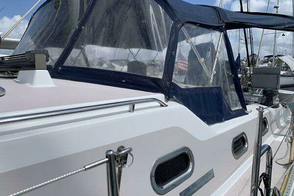 Catalina Morgan 440 Deck Salon Yacht For Sale