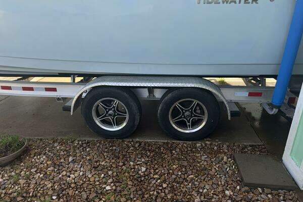 Photo of the 2017 Tidewater 252 LXF