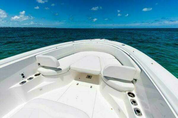 Photo of the 2025 Edgewater 325CC