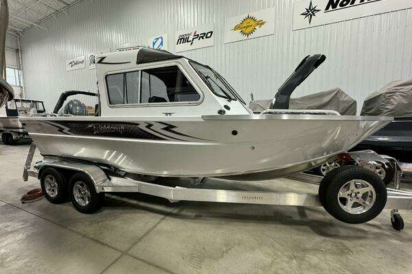 20-ft-Weldcraft-2024-200 Revolution PHT-Spring Special Pricing-Racine Wisconsin United States yacht for sale