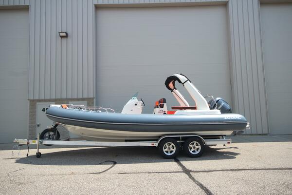 2024 Zodiac Medline 7.5 NEO, Image 1 