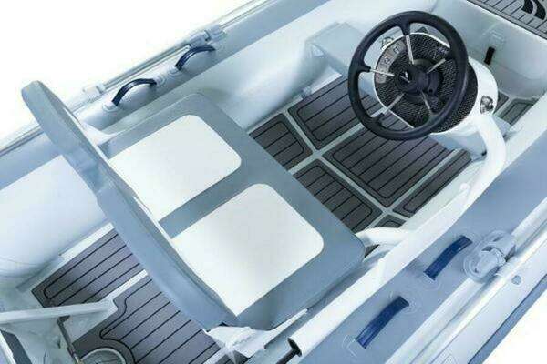 Photo of the 2024 Highfield Classic 380 FCT