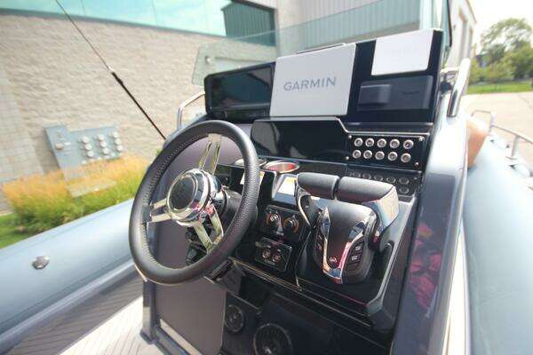 Spring Special Clearance Pricing 29ft Zodiac Yacht For Sale